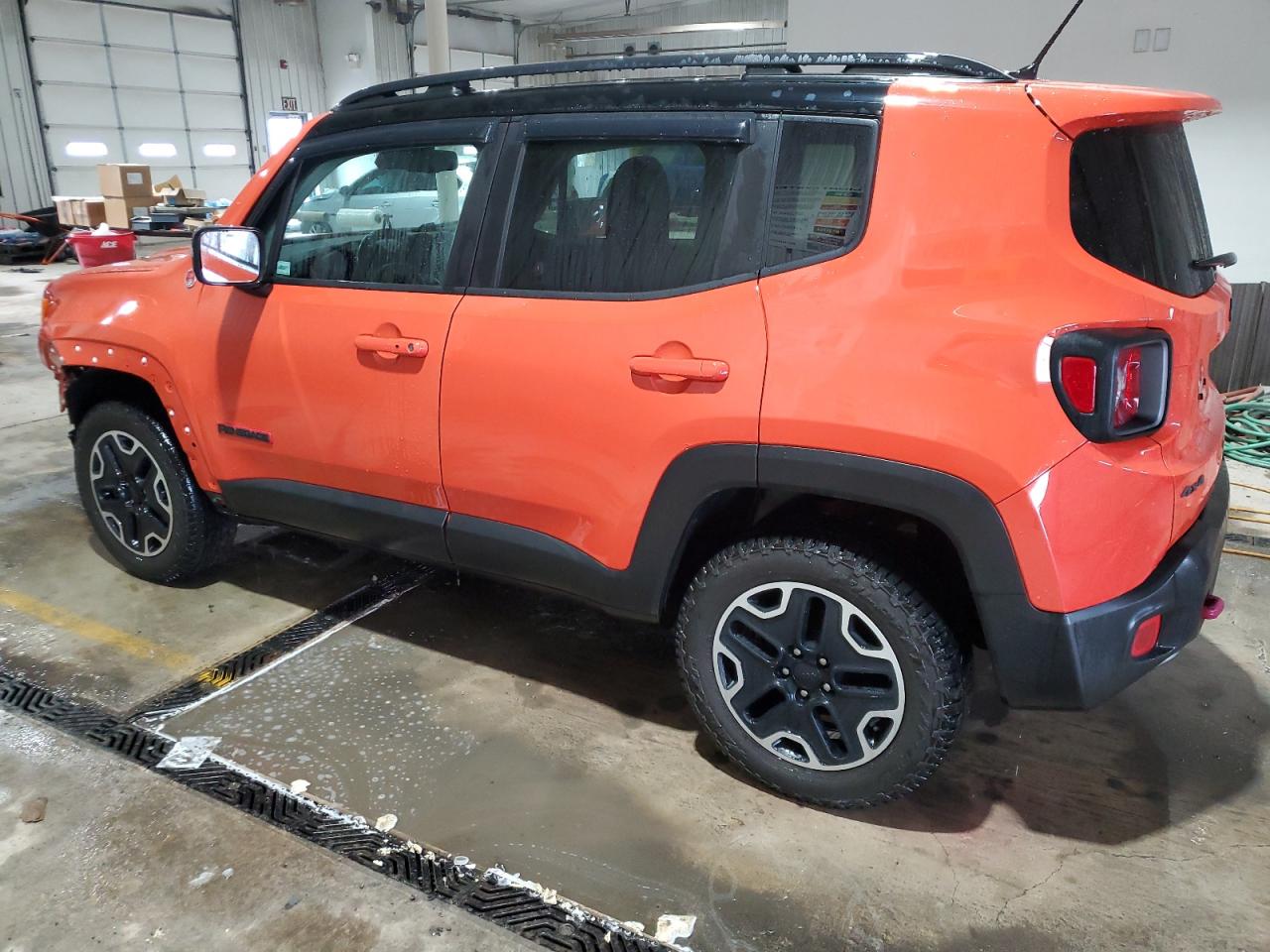2017 Jeep Renegade - Image 2
