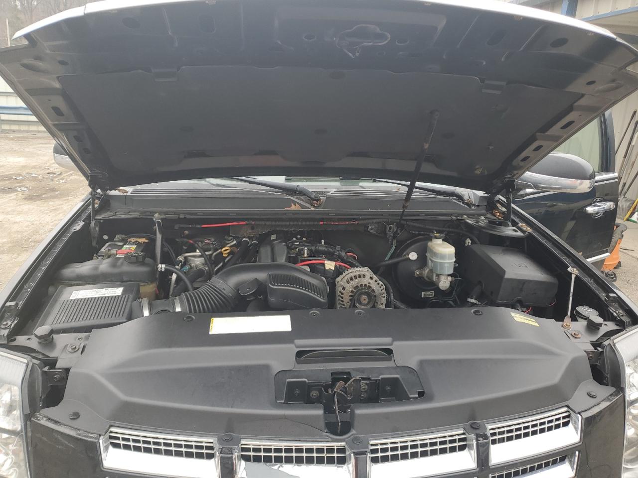 2008 Cadillac Escalade - Image 12
