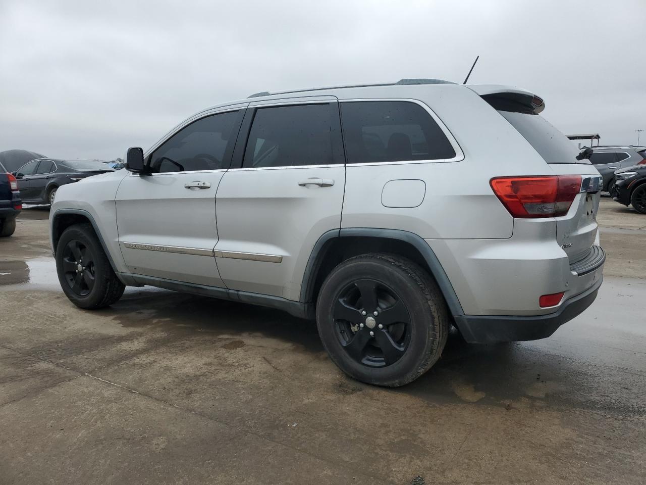 2011 Jeep Grand Cherokee - Image 2