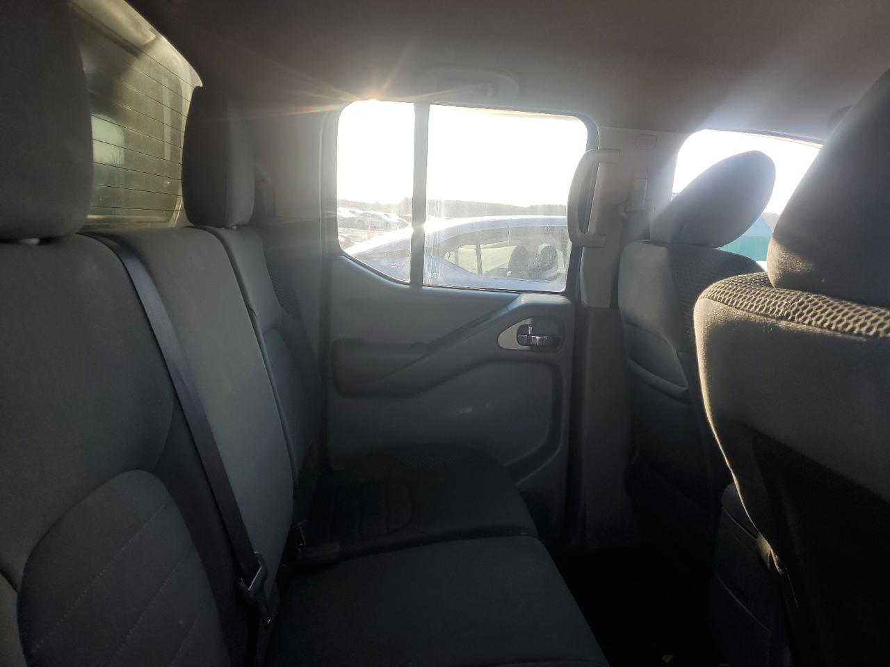 2012 Nissan Navara (Frontier) - Image 11