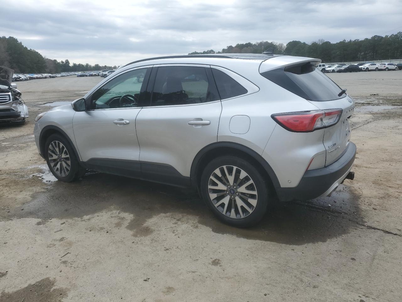 2020 Ford Escape - Image 2