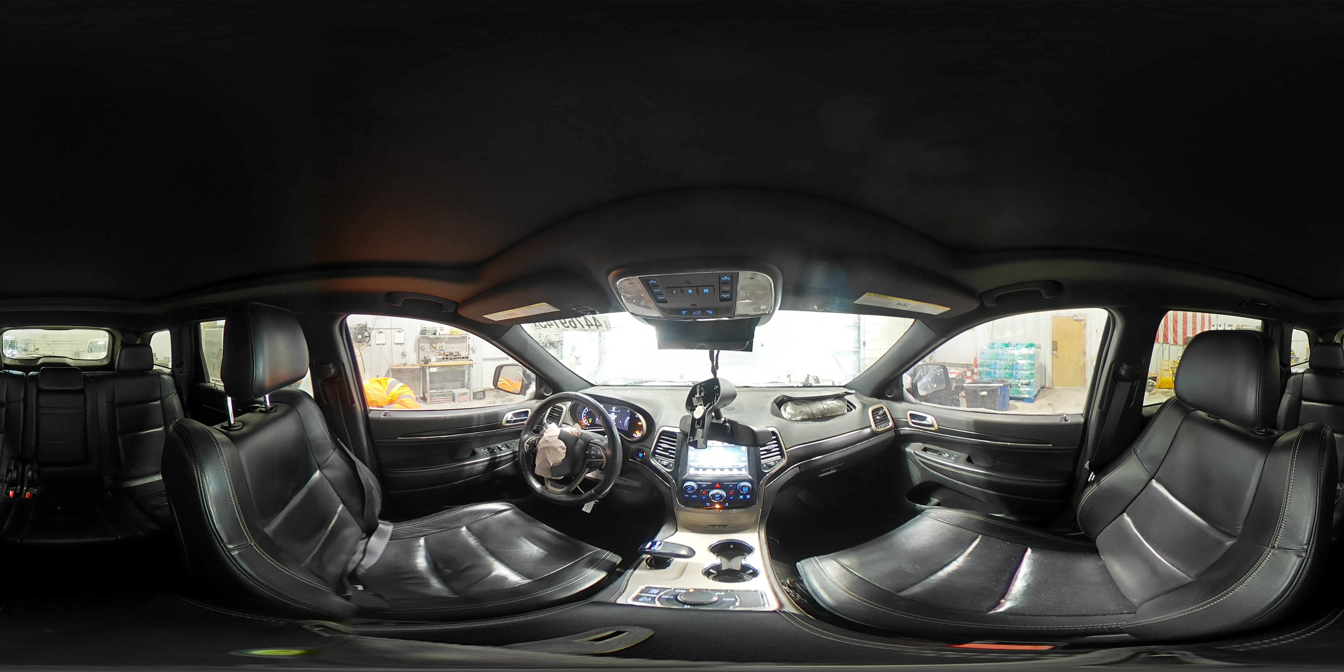2014 Jeep Grand Cherokee - Image 13