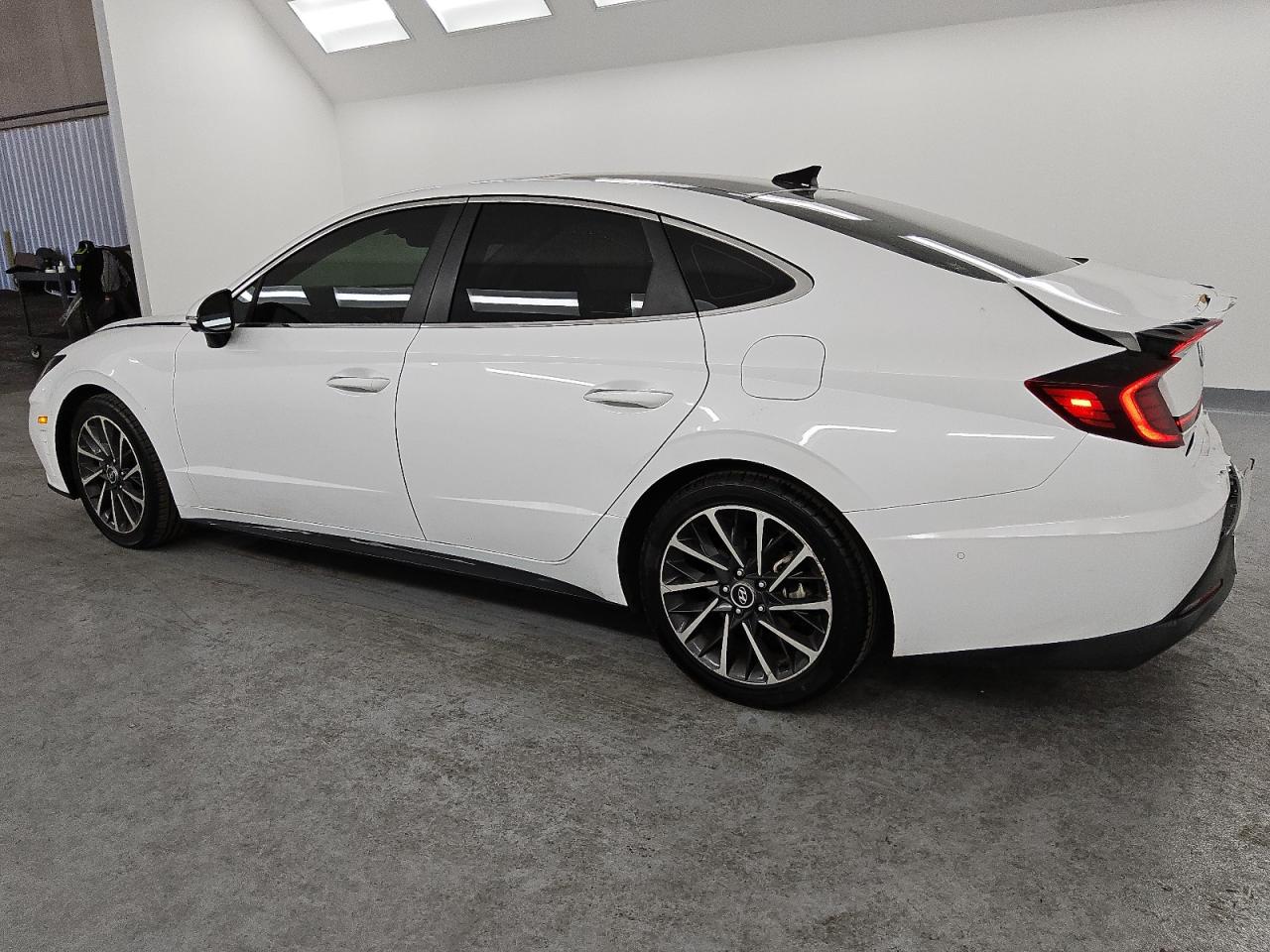 2023 Hyundai Sonata - Image 2