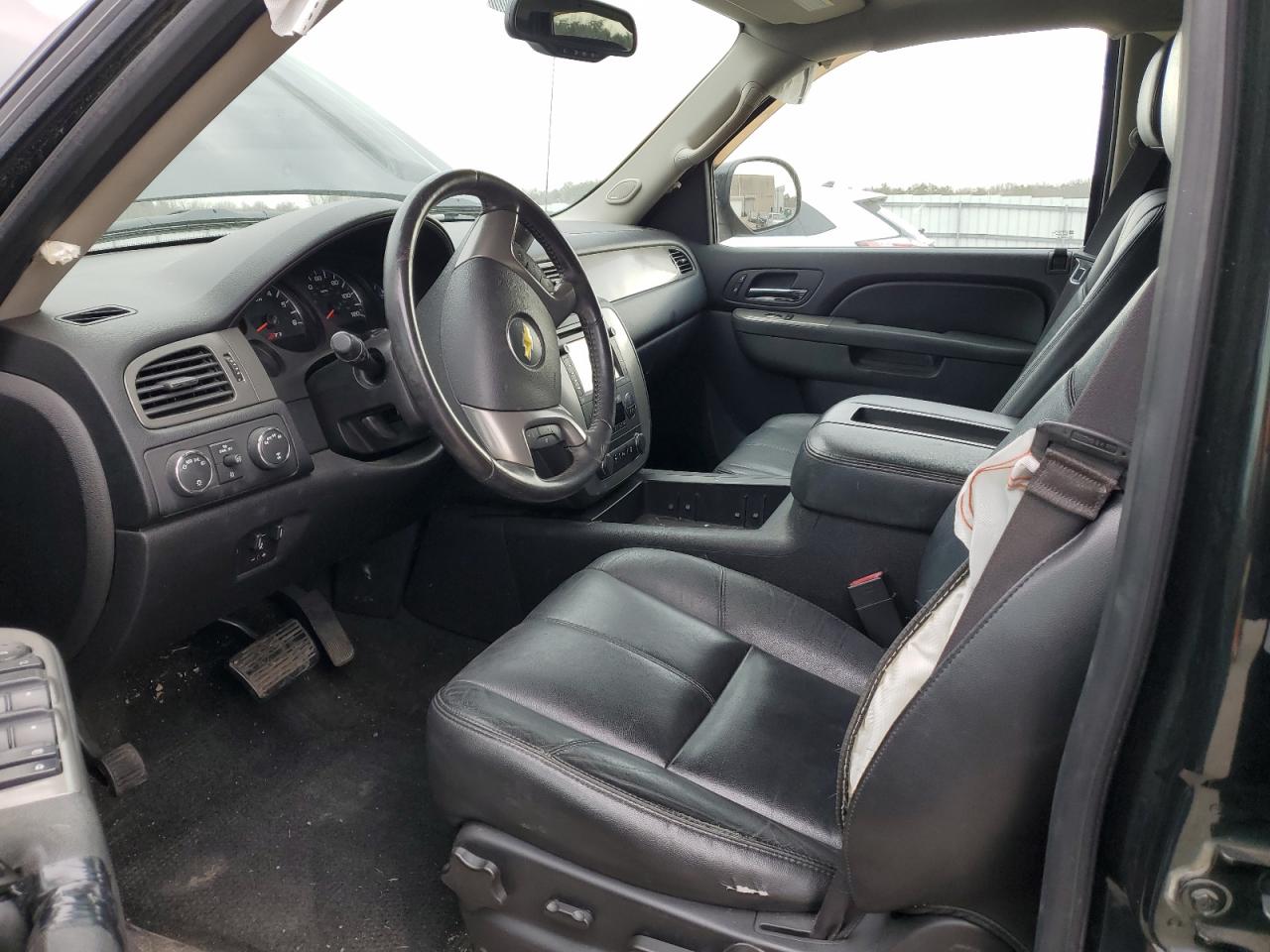 2013 Chevrolet Avalanche - Image 7