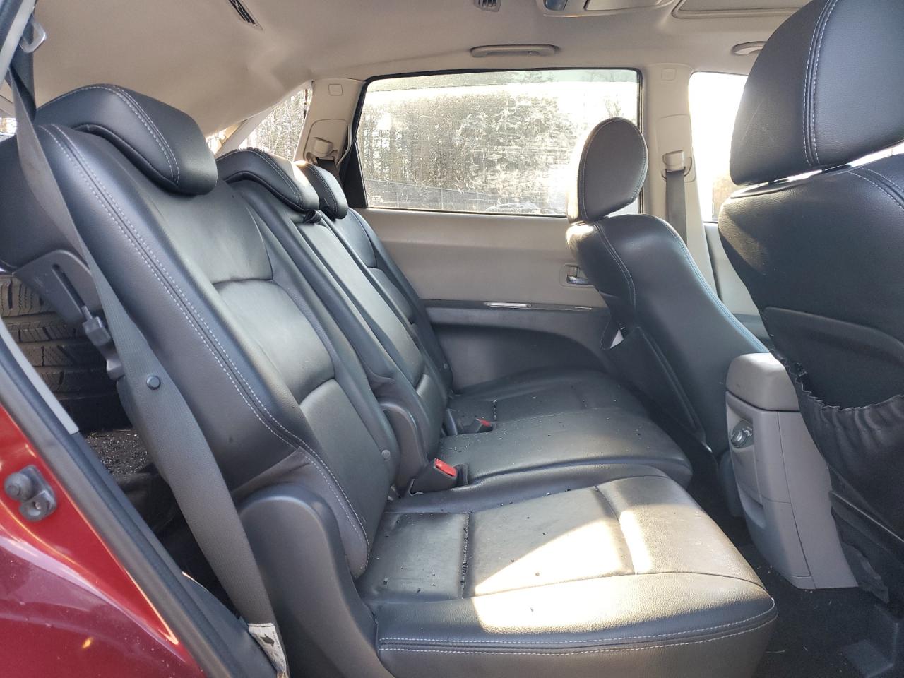 2011 Subaru Tribeca - Image 11