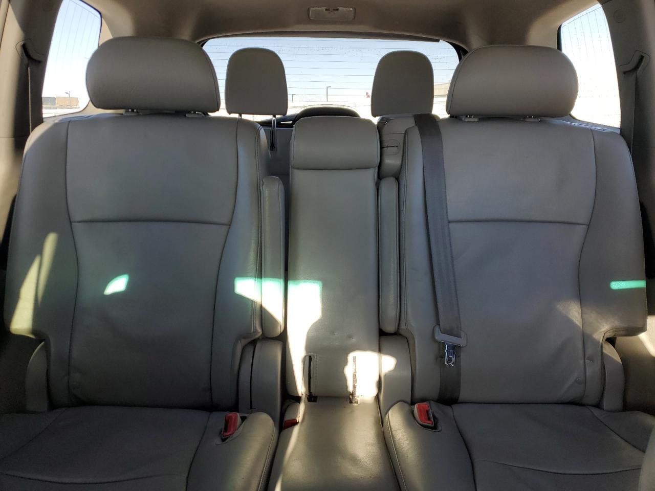 2011 Toyota Highlander - Image 10