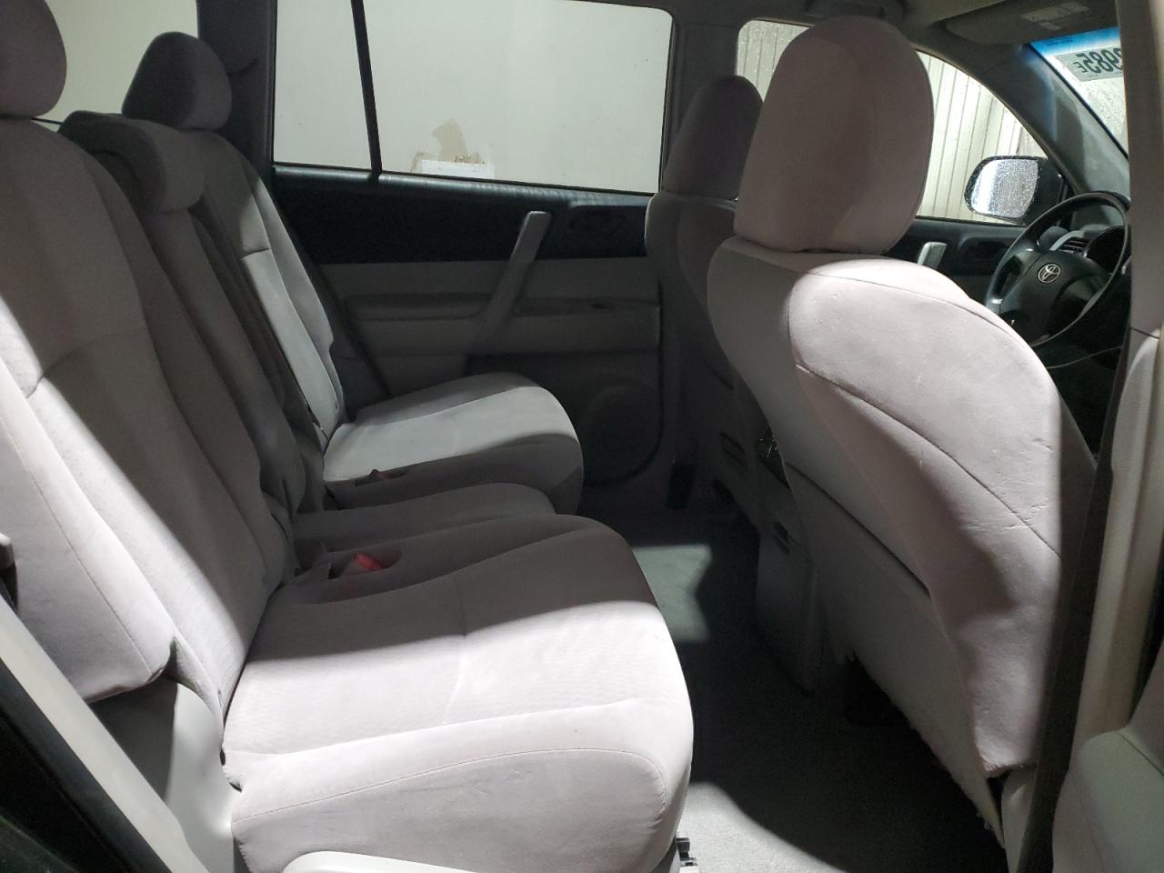 2010 Toyota Highlander - Image 11