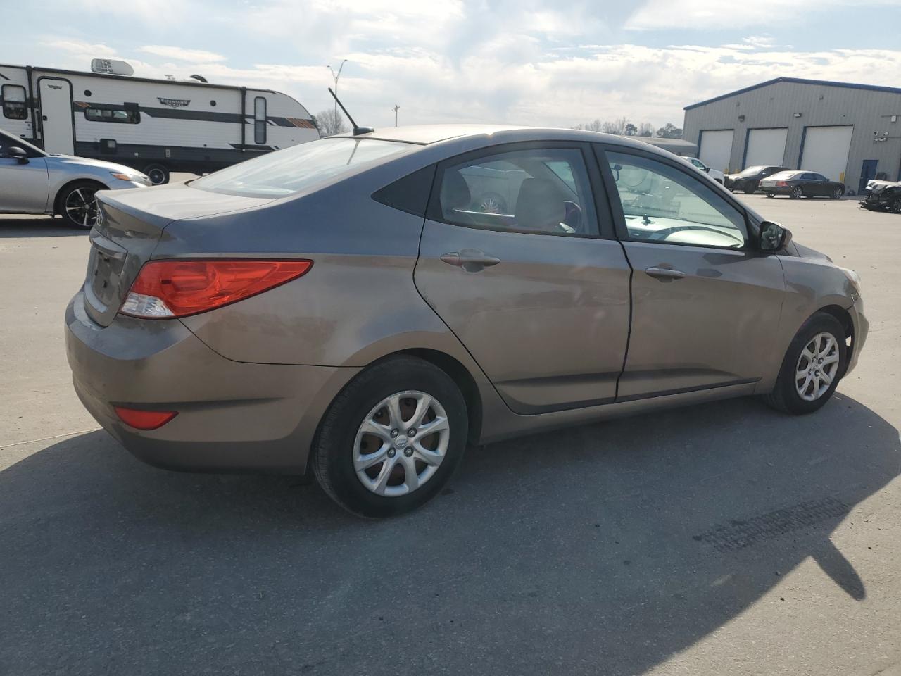 2014 Hyundai Accent - Image 3