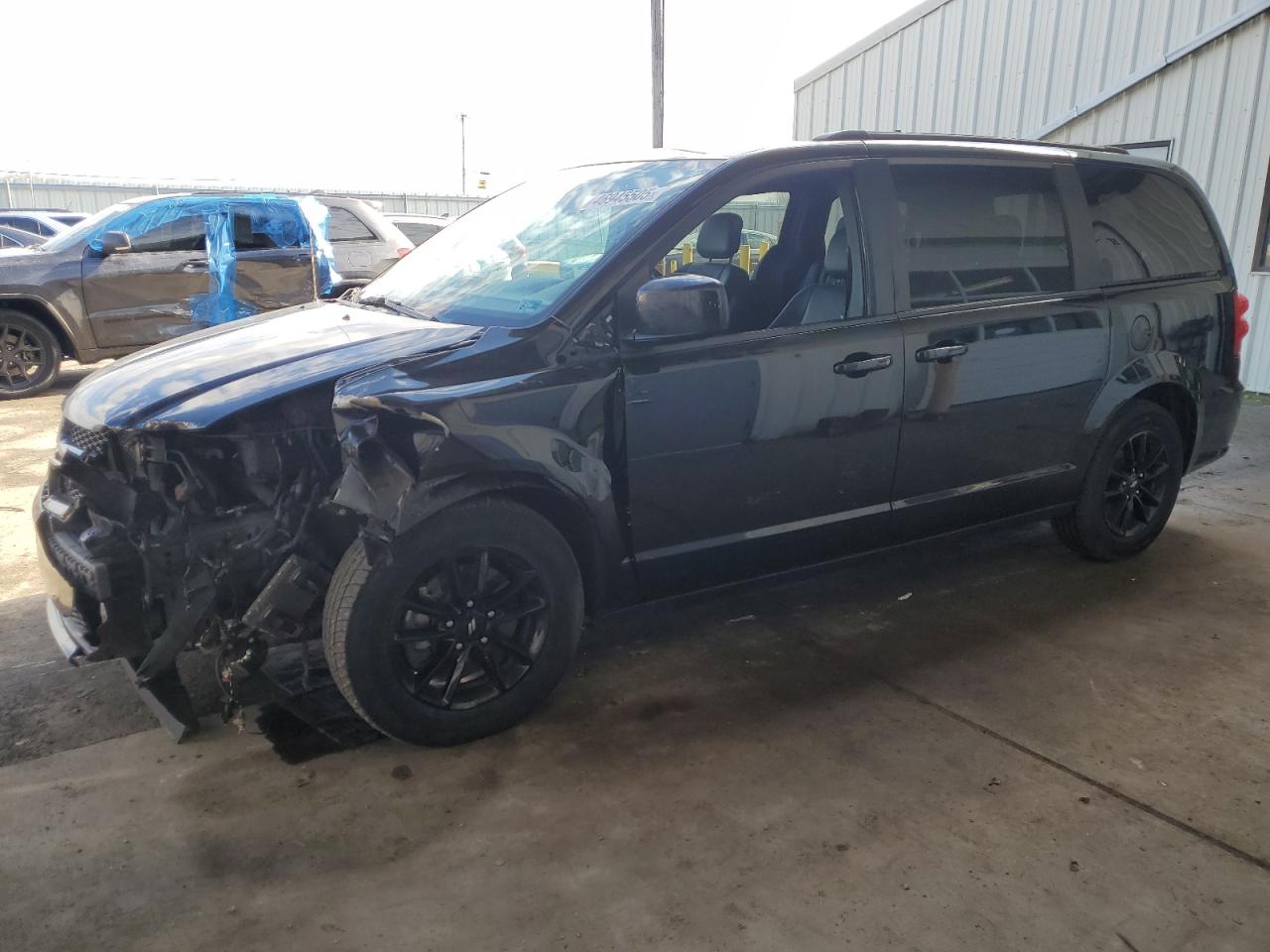 2019 Dodge Caravan - Image 1