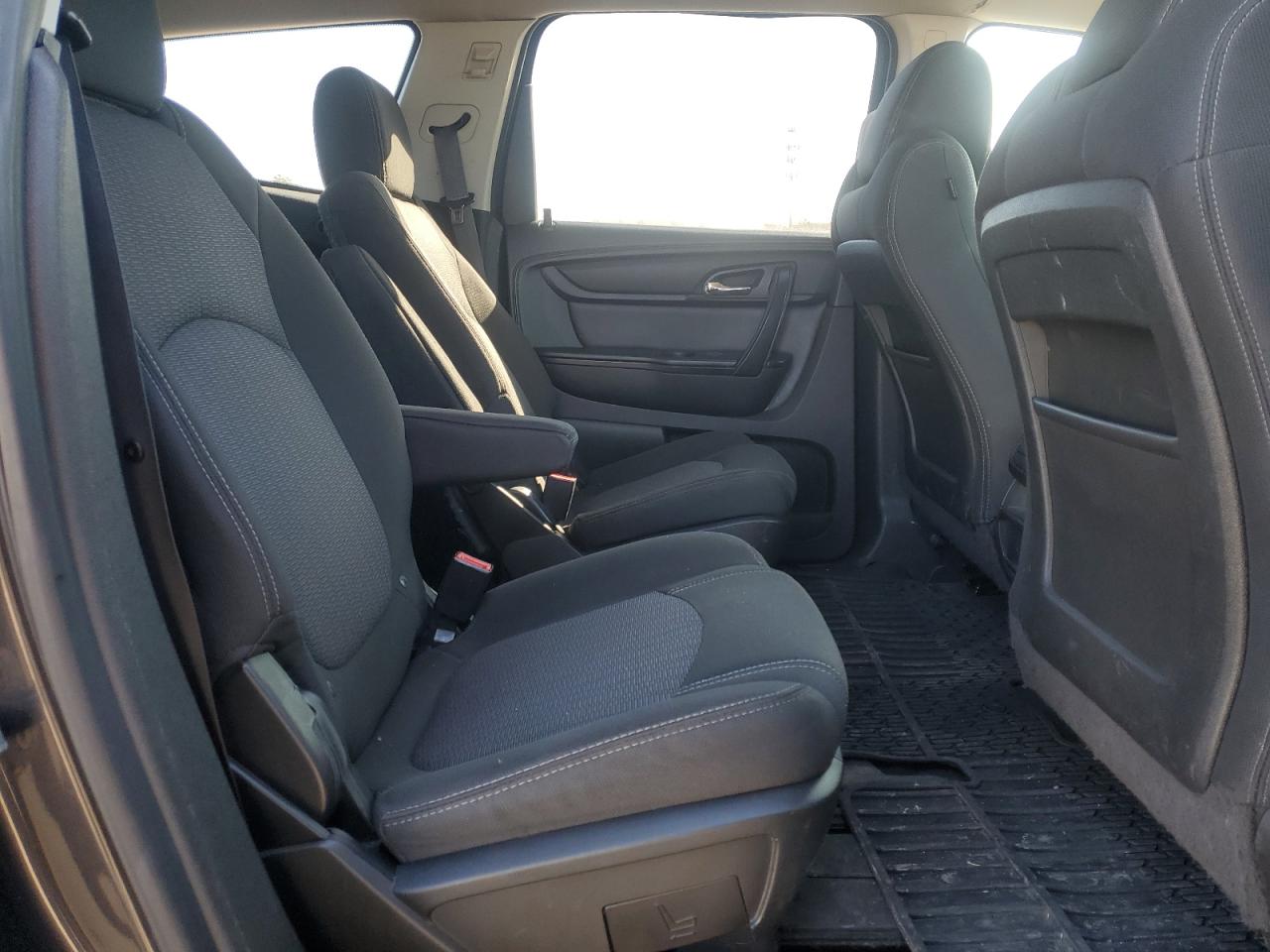 2014 Chevrolet Traverse - Image 11
