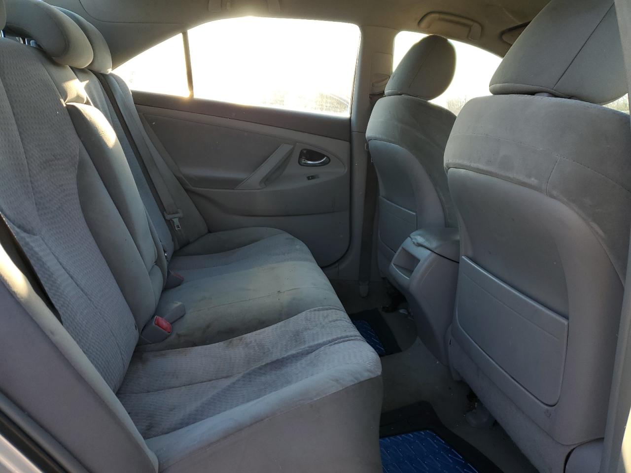 2011 Toyota Camry - Image 10