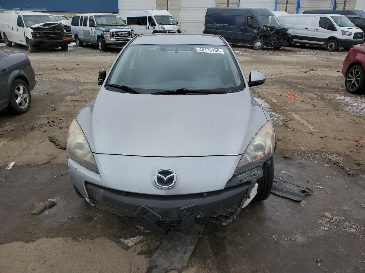 2013 Mazda 3 - Image 5