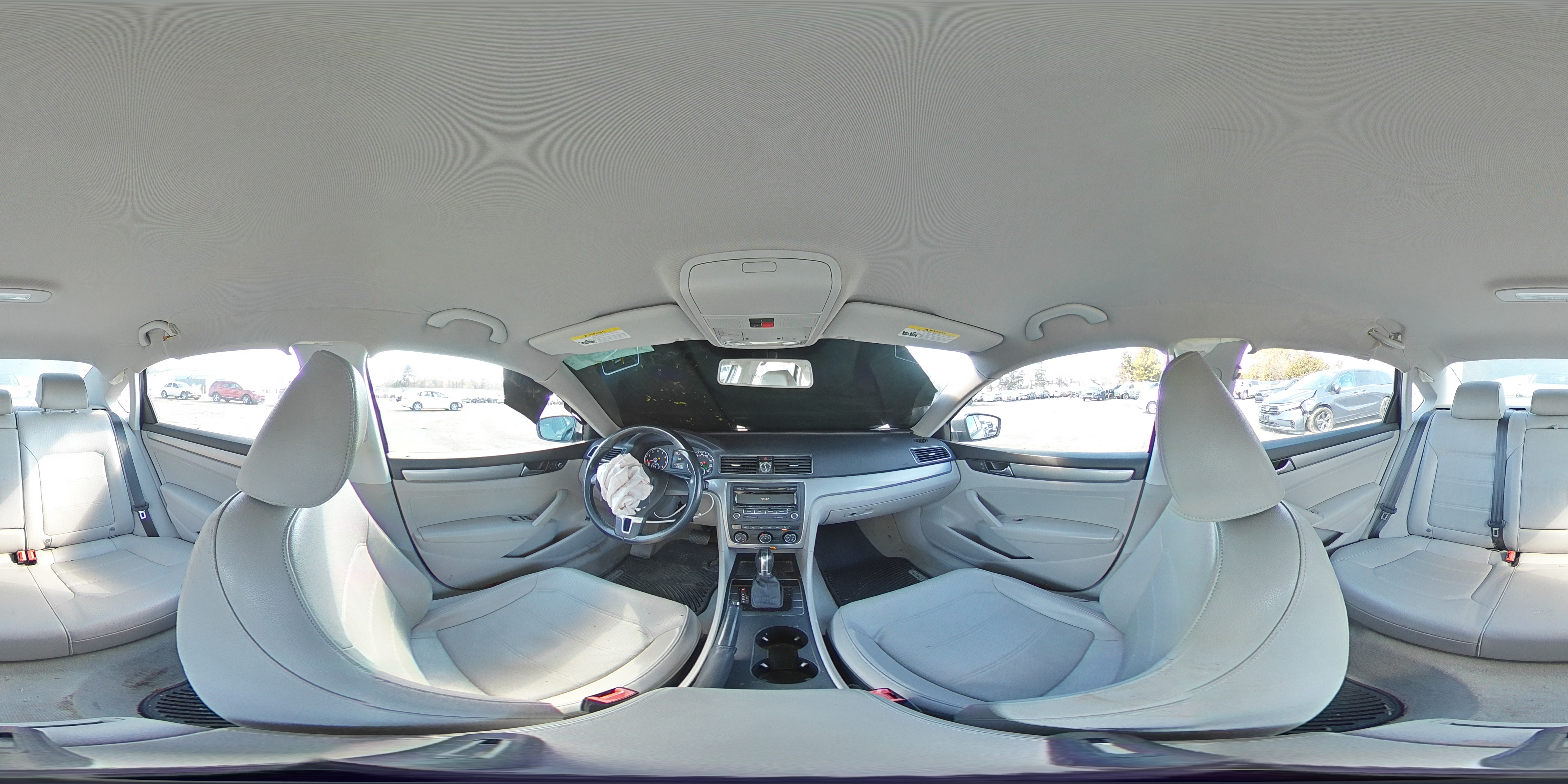 2015 Volkswagen Passat - Image 13