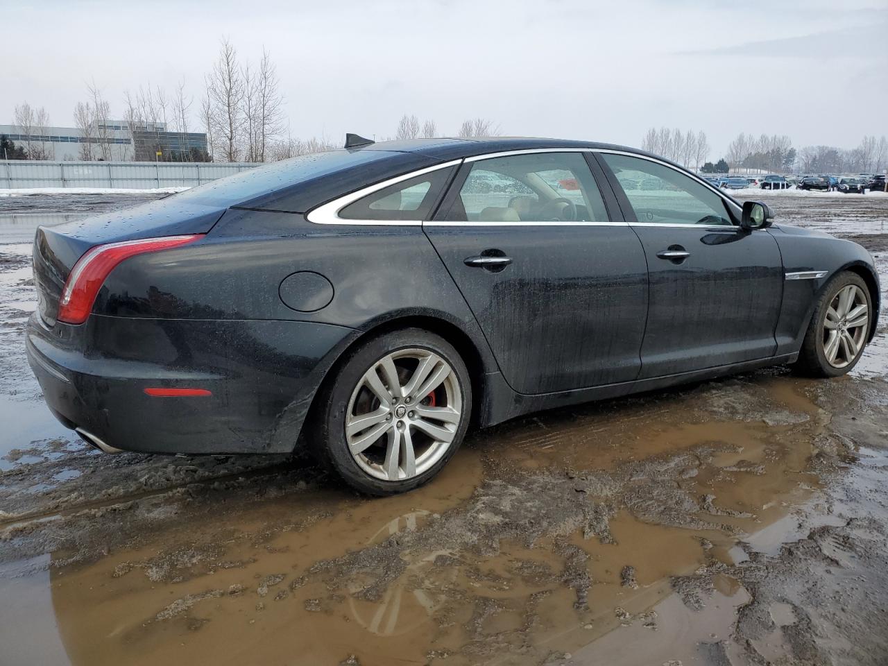 2013 Jaguar XJ - Image 3