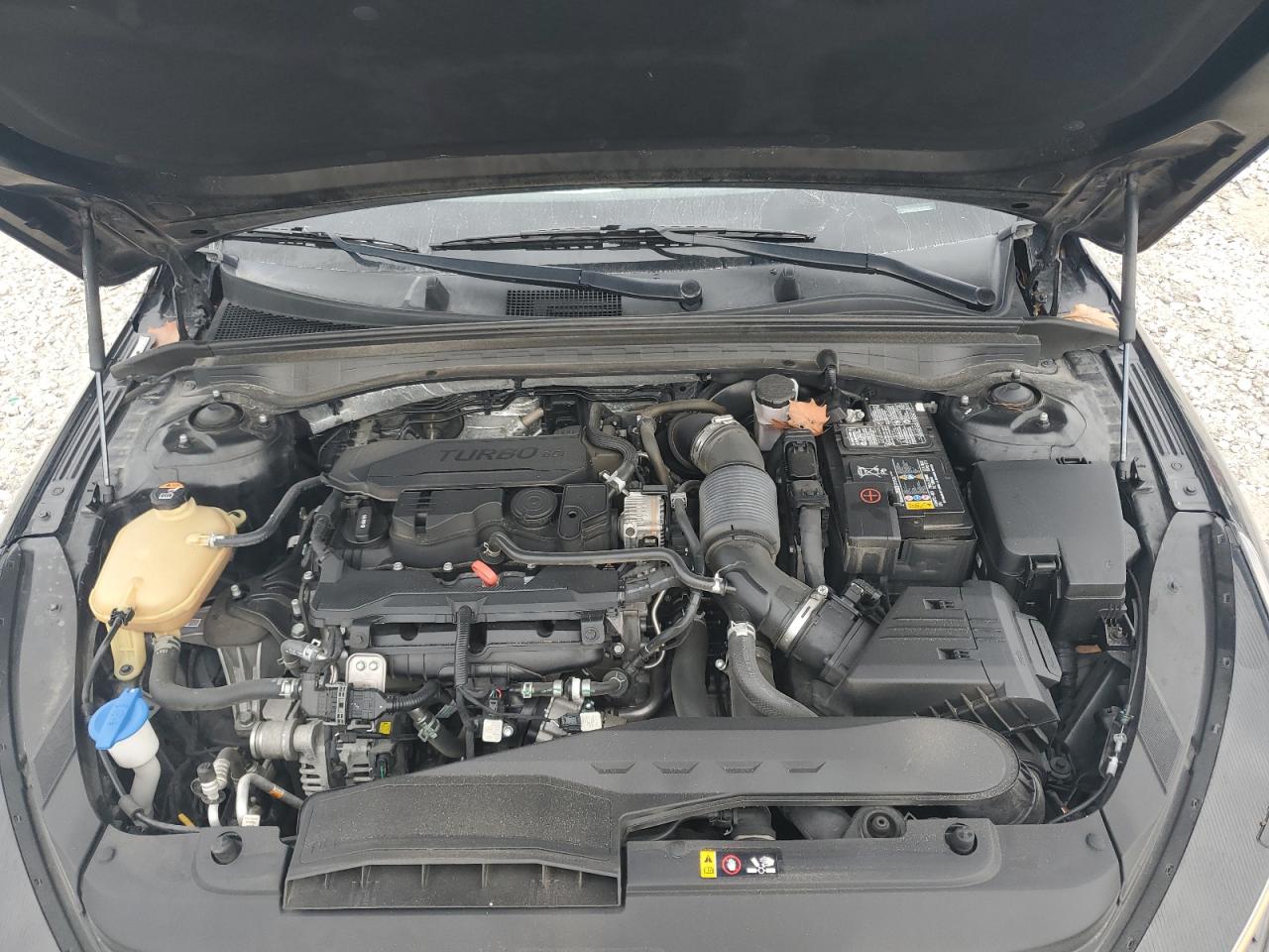 2022 Kia K5 - Image 11