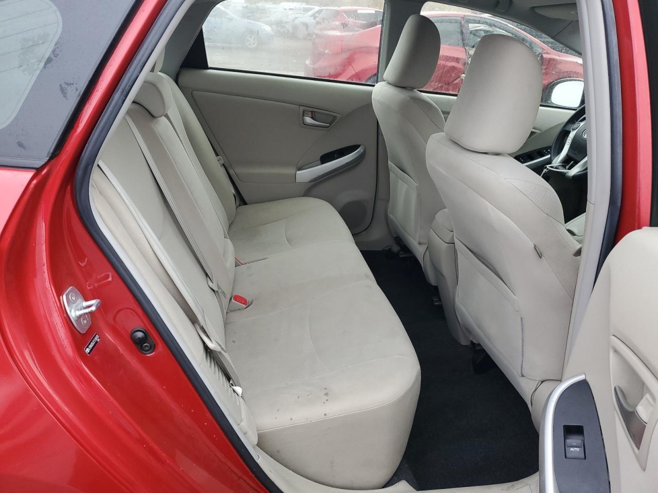 2012 Toyota Prius - Image 10