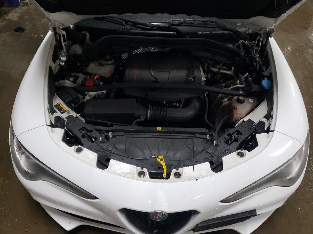 2021 Alfa Romeo Stelvio - Image 11