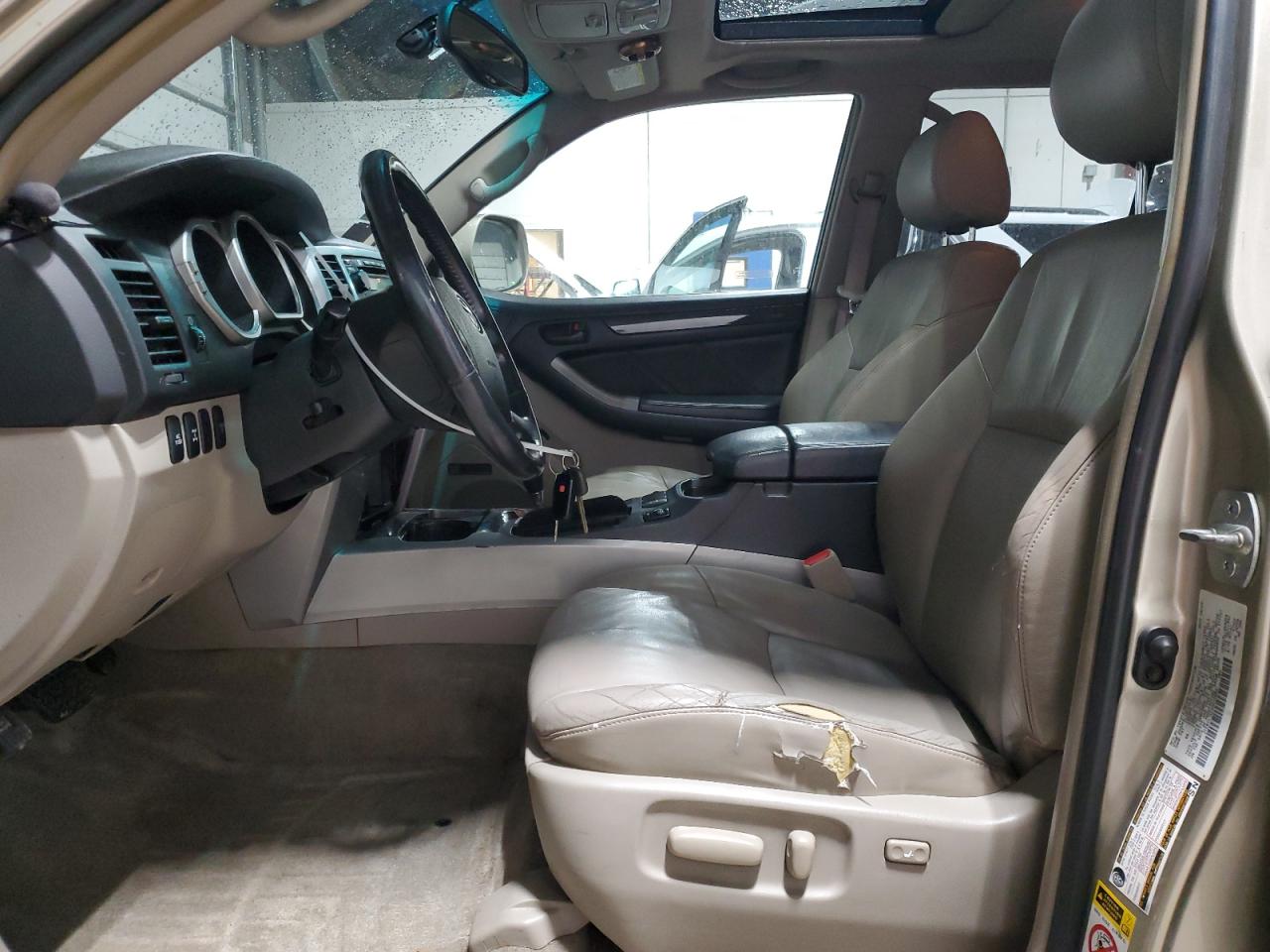 2004 Toyota 4Runner - Image 7
