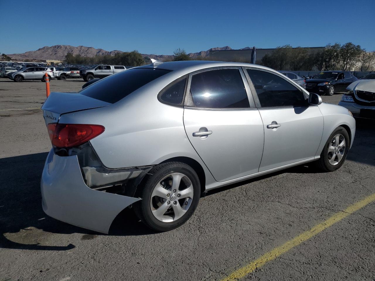 2009 Hyundai Elantra - Image 3