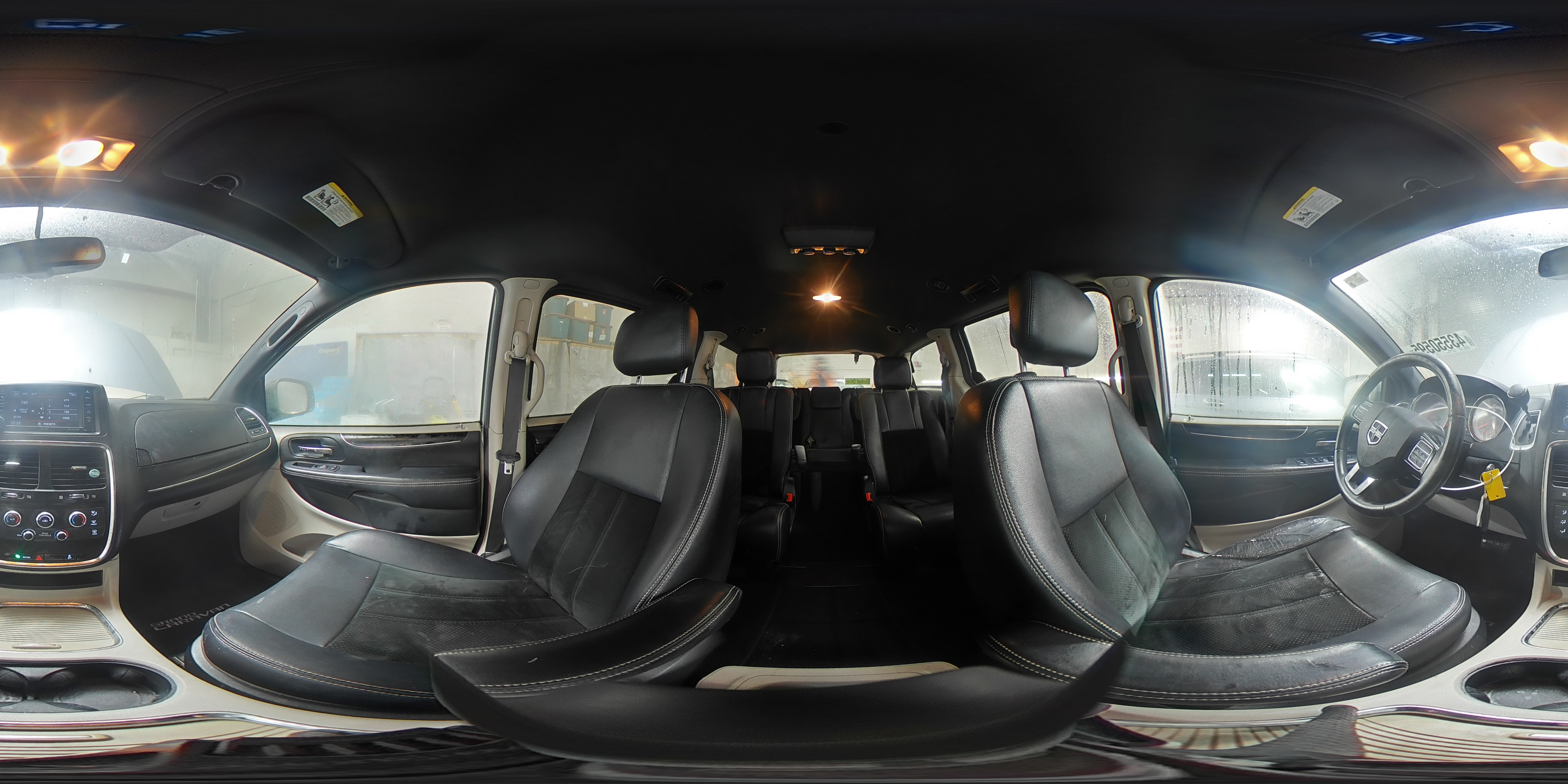 2014 Dodge Caravan - Image 16