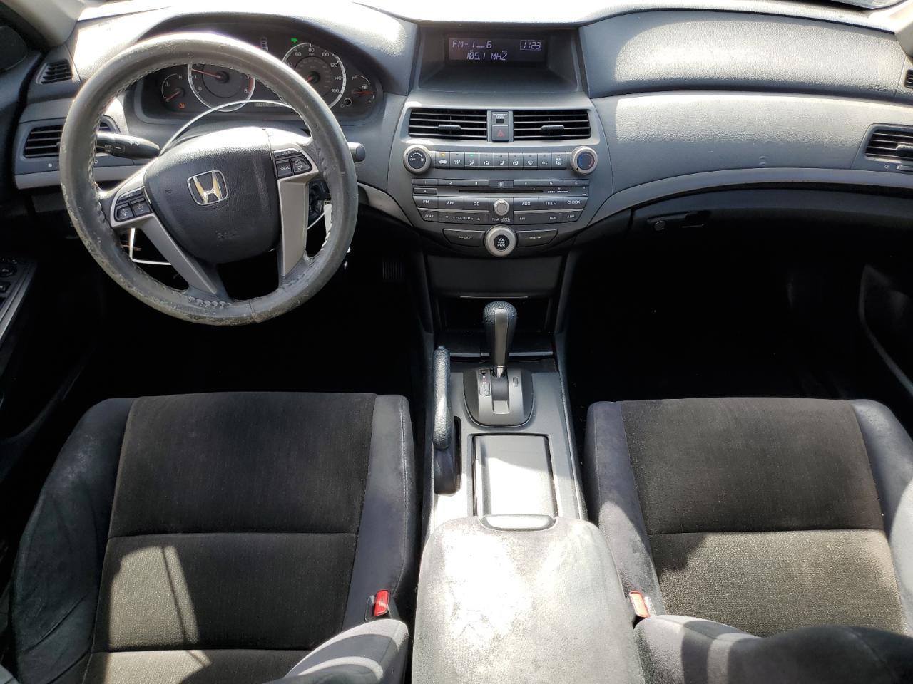 2009 Honda Accord - Image 8