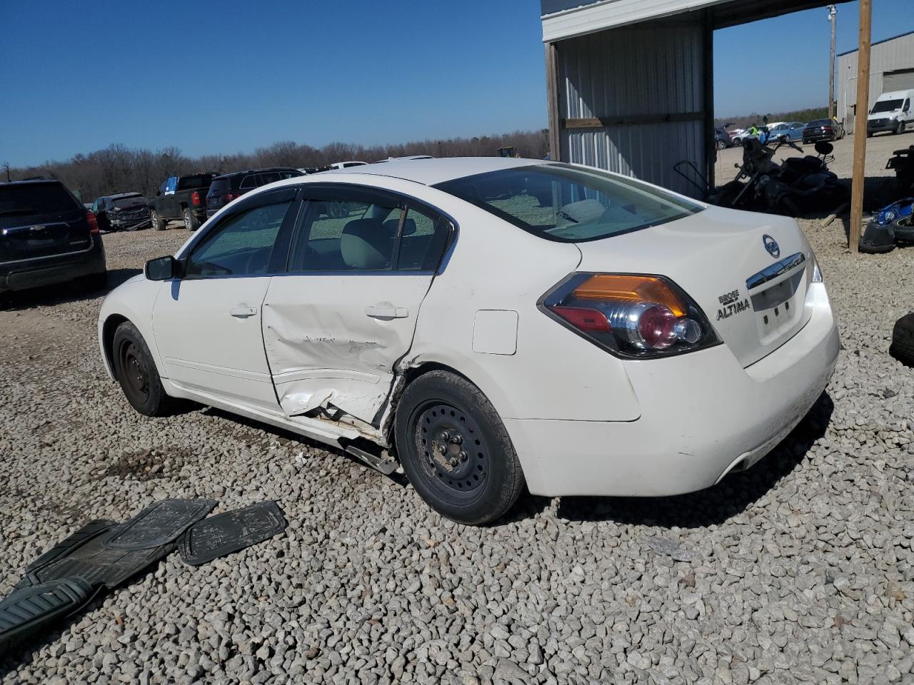 2009 Nissan Altima - Image 2