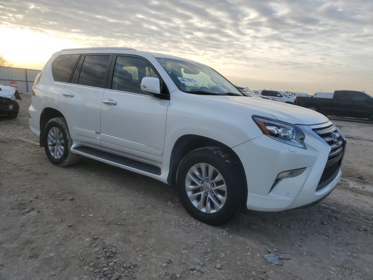 2015 Lexus GX - Image 4
