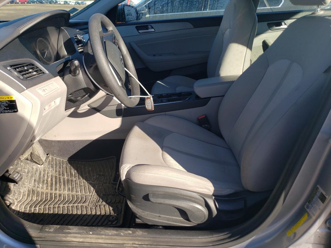 2016 Hyundai Sonata - Image 7
