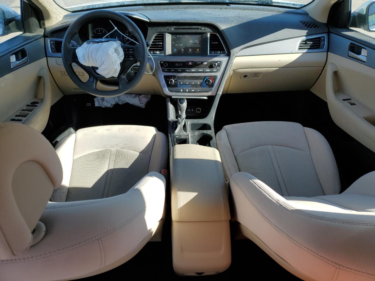 2017 Hyundai Sonata - Image 8