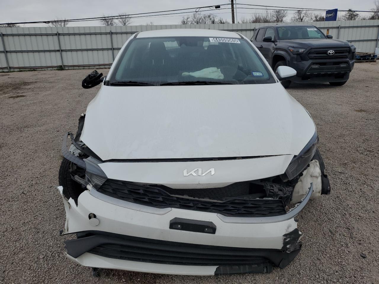 2023 Kia Forte - Image 5