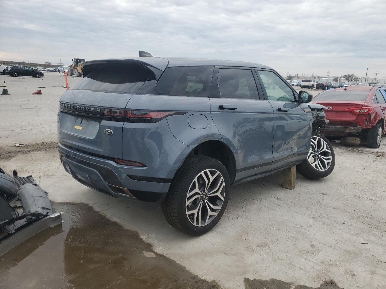 2023 Land Rover Range Rover - Image 3