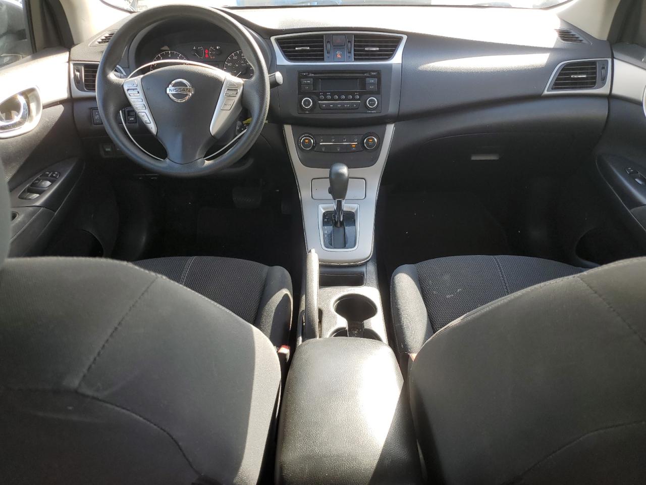 2015 Nissan Sentra - Image 8