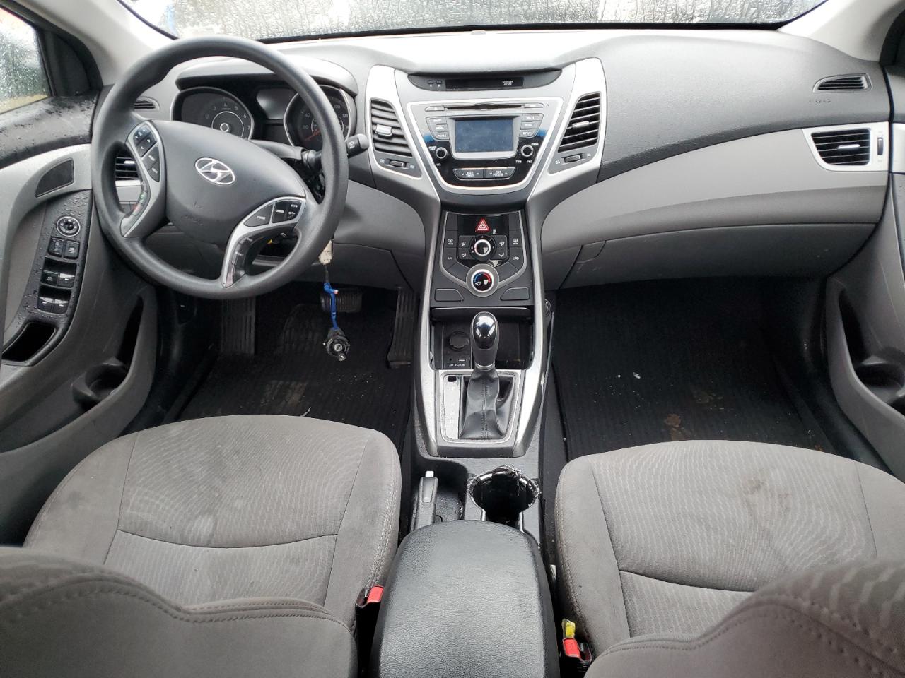 2016 Hyundai Elantra - Image 8