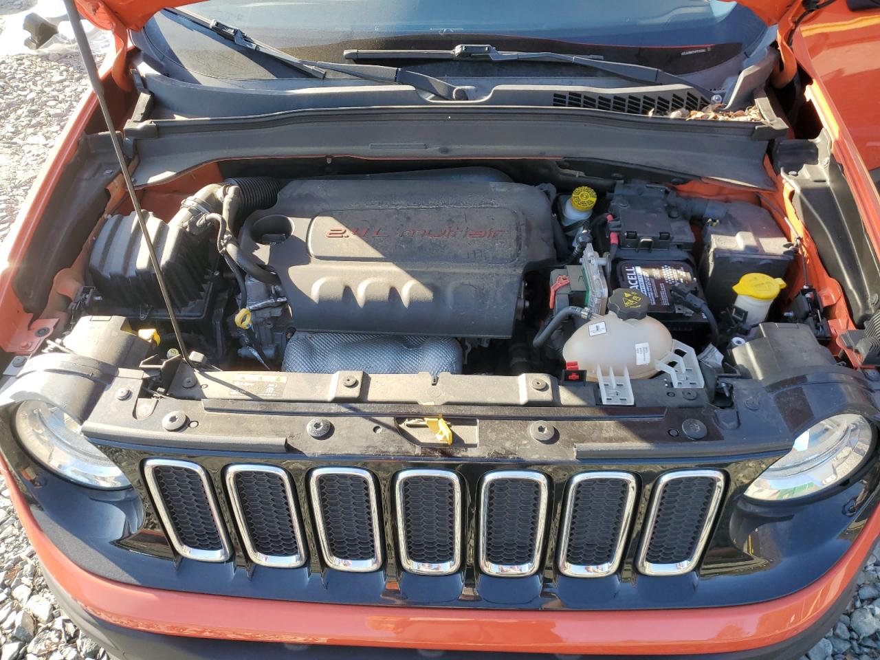 2017 Jeep Renegade - Image 12