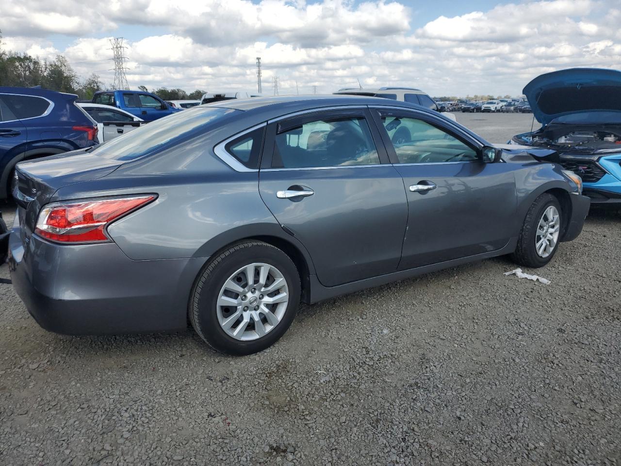 2014 Nissan Altima - Image 3
