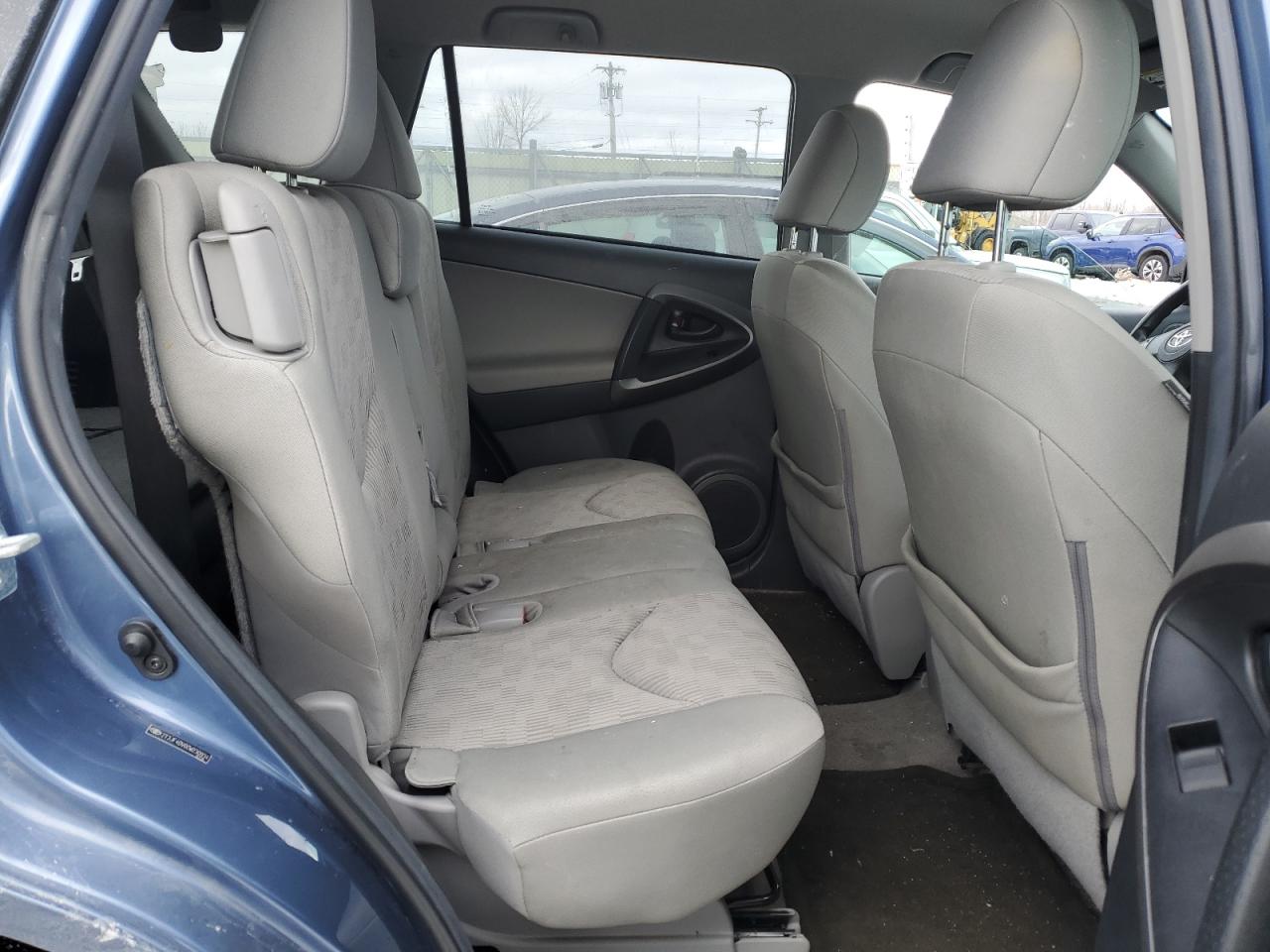 2012 Toyota RAV 4 - Image 11