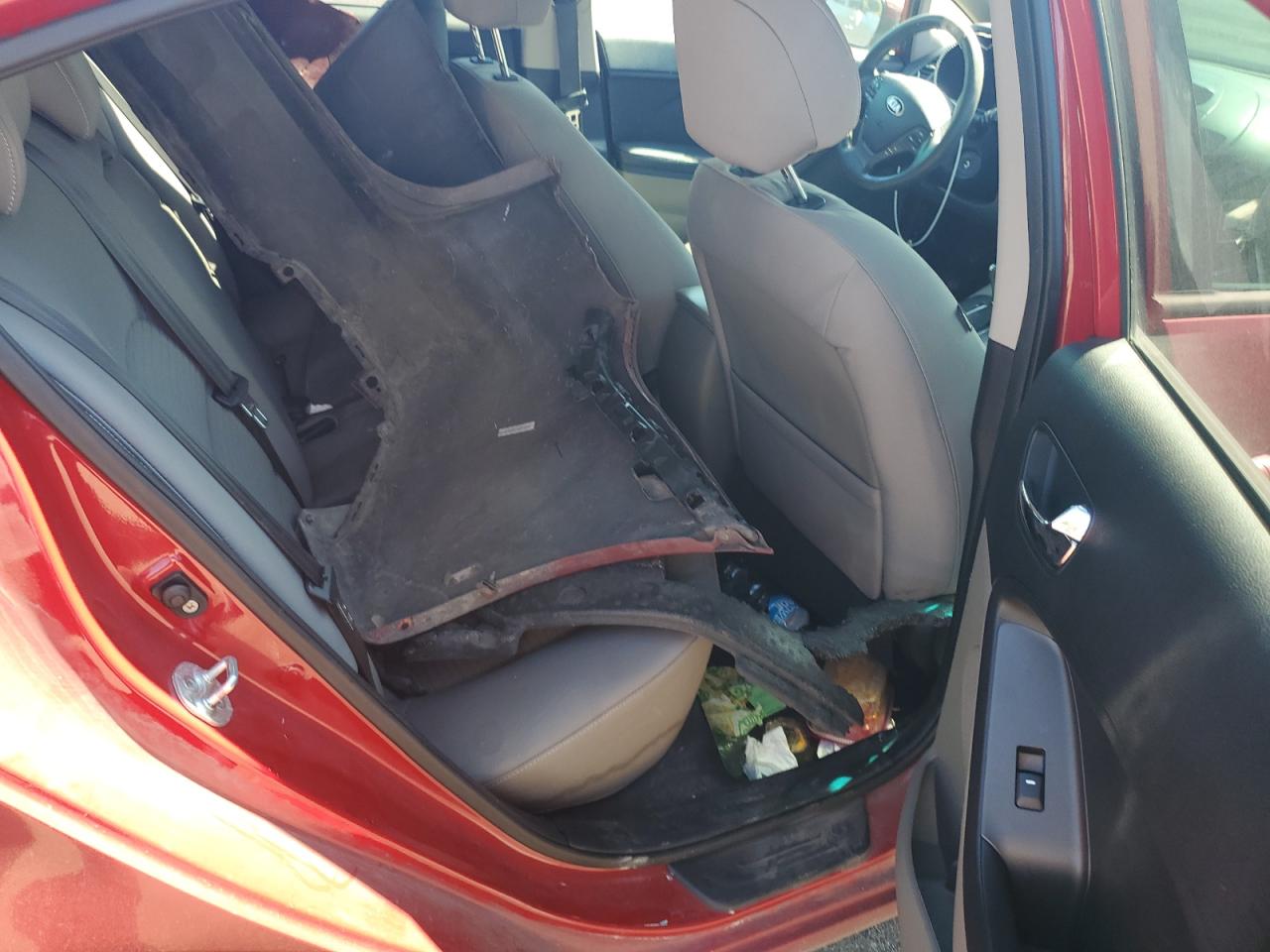 2014 Kia Forte - Image 10