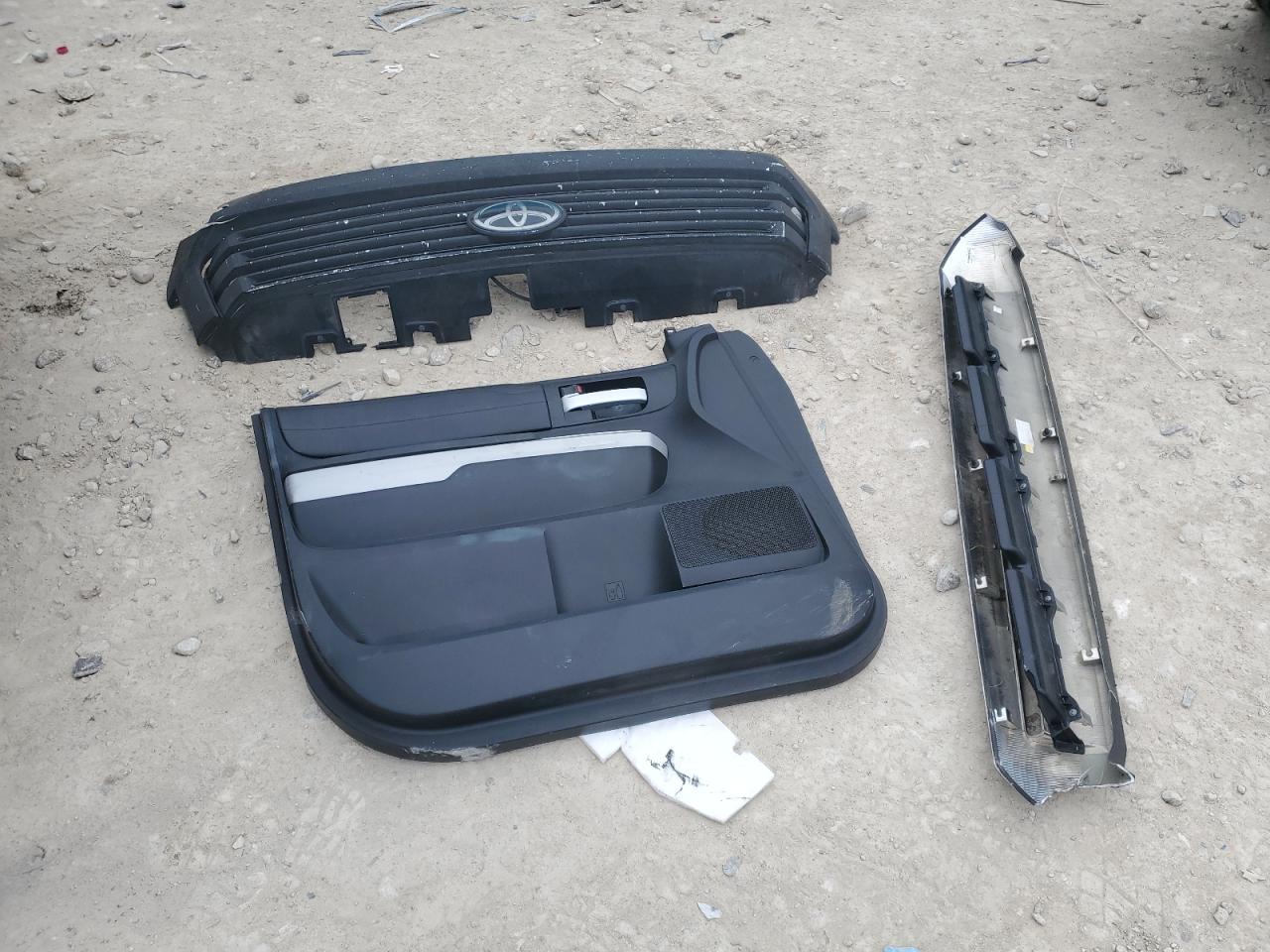 2019 Toyota Tundra - Image 12