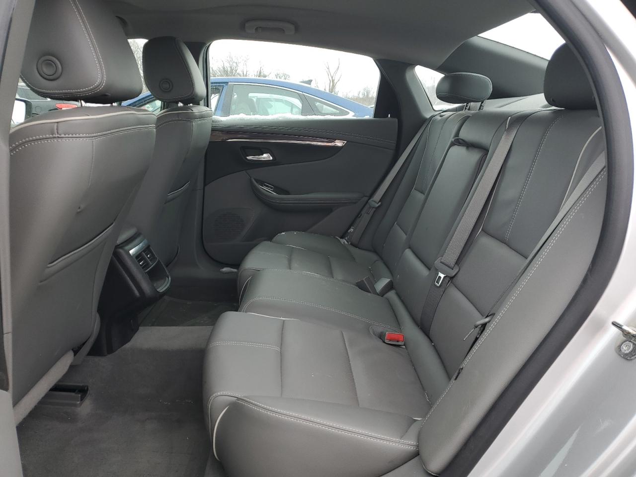 2015 Chevrolet Impala - Image 10