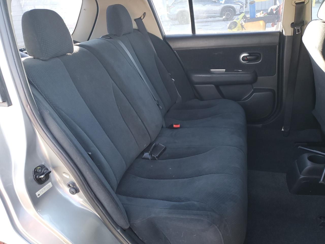 2012 Nissan Versa - Image 10