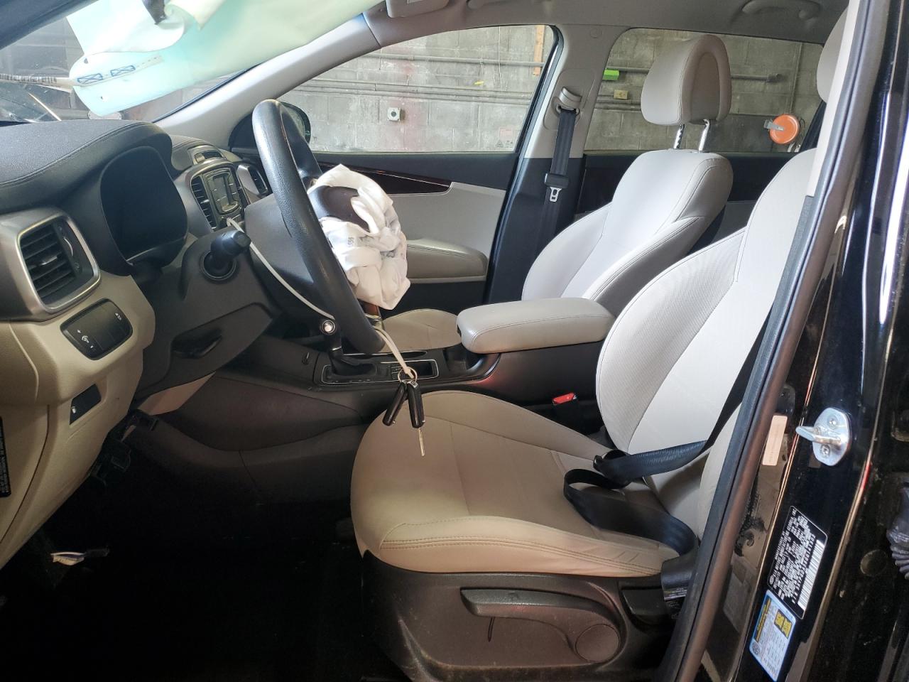 2016 Kia Sorento - Image 7