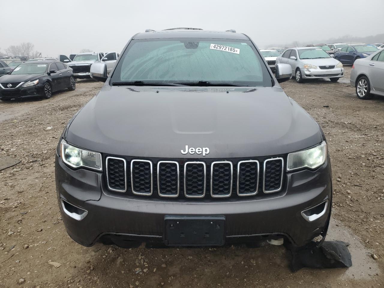 2017 Jeep Grand Cherokee - Image 5