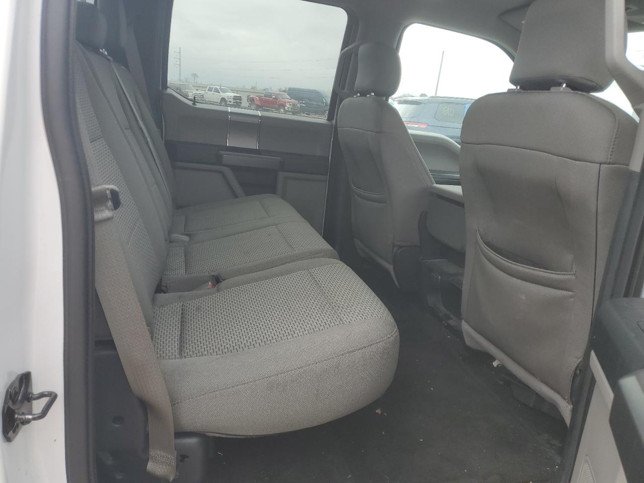 2015 Ford F-150 - Image 10
