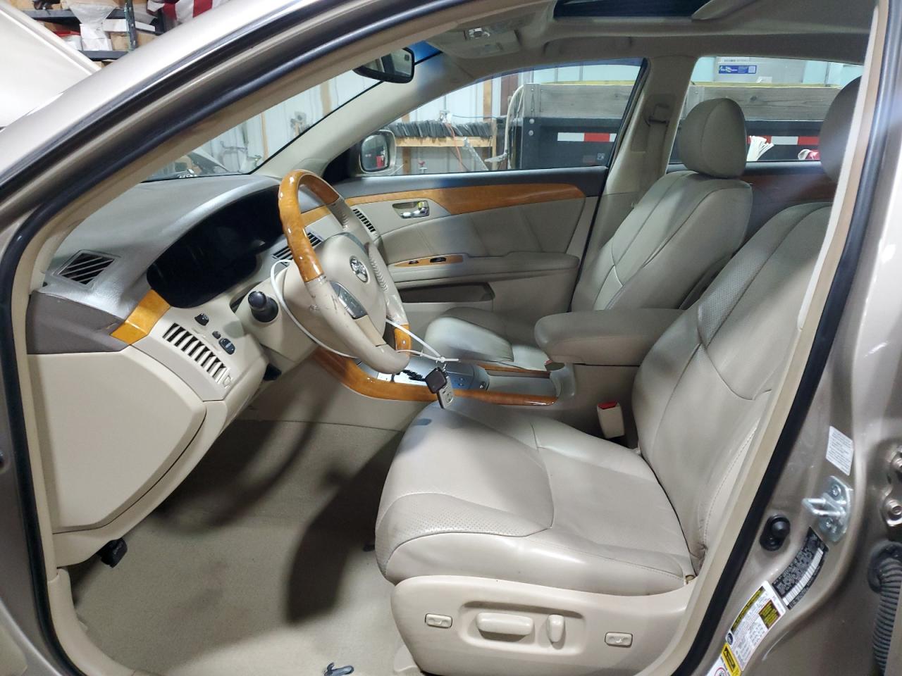 2007 Toyota Avalon - Image 7