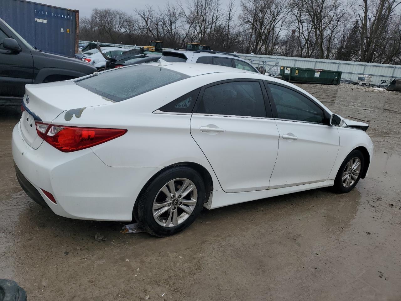 2014 Hyundai Sonata - Image 3