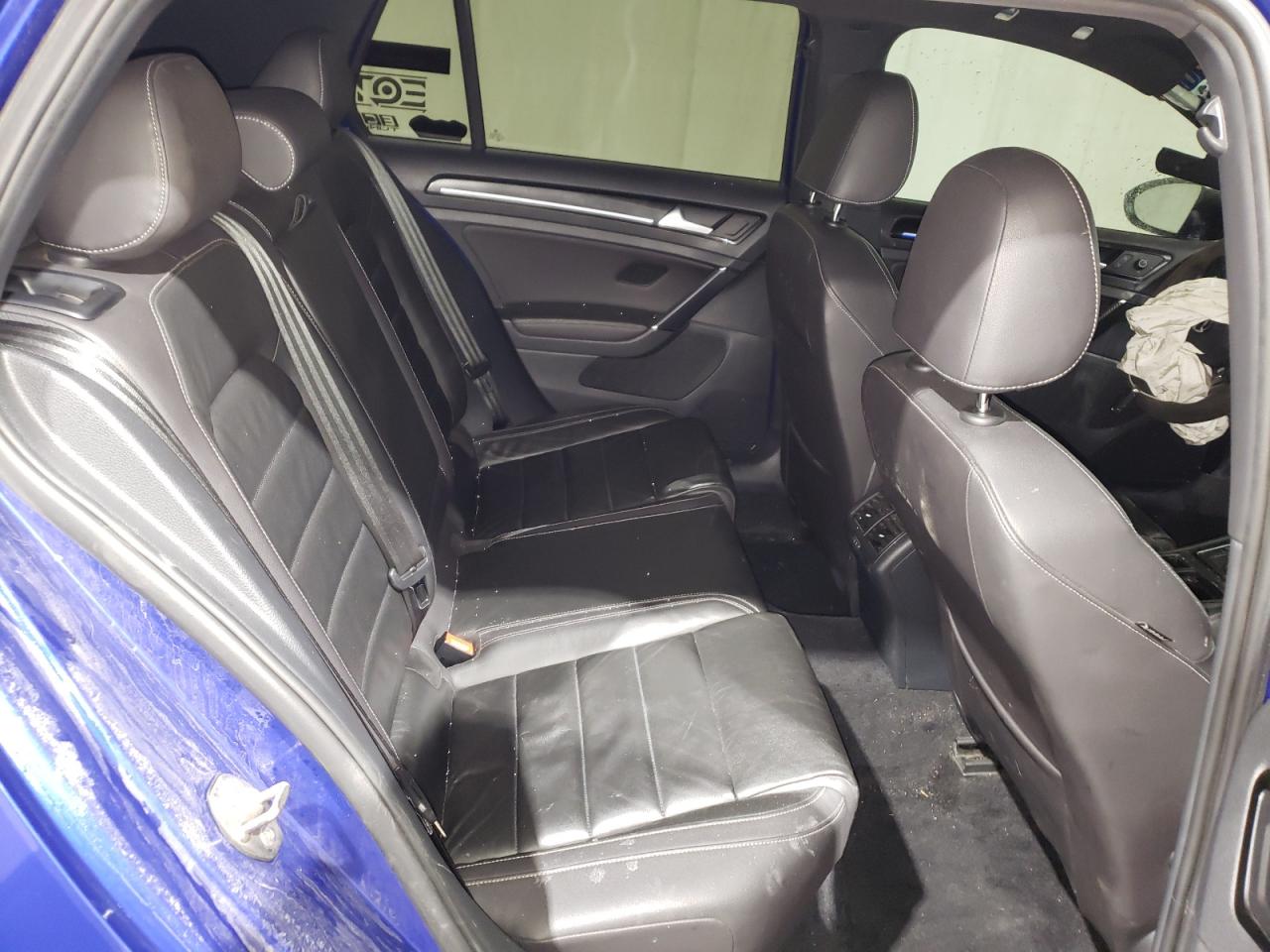 2015 Volkswagen Golf - Image 10
