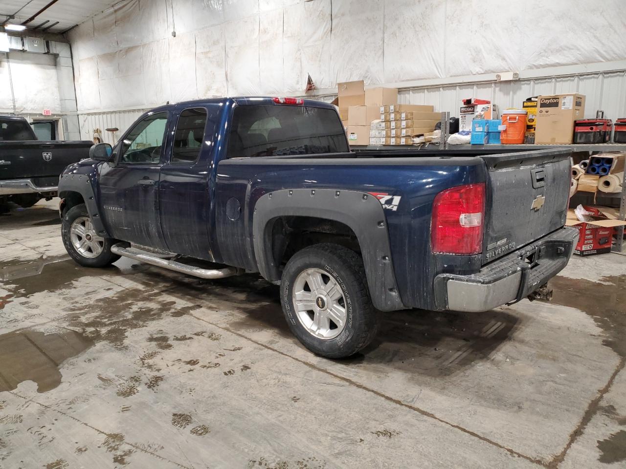 2010 Chevrolet Silverado - Image 2