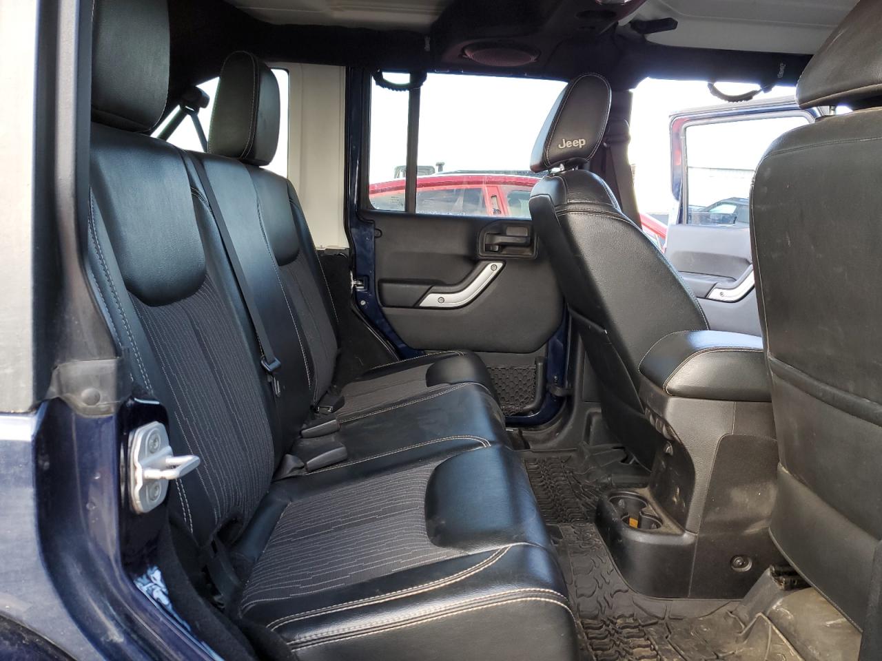 2013 Jeep Wrangler - Image 11