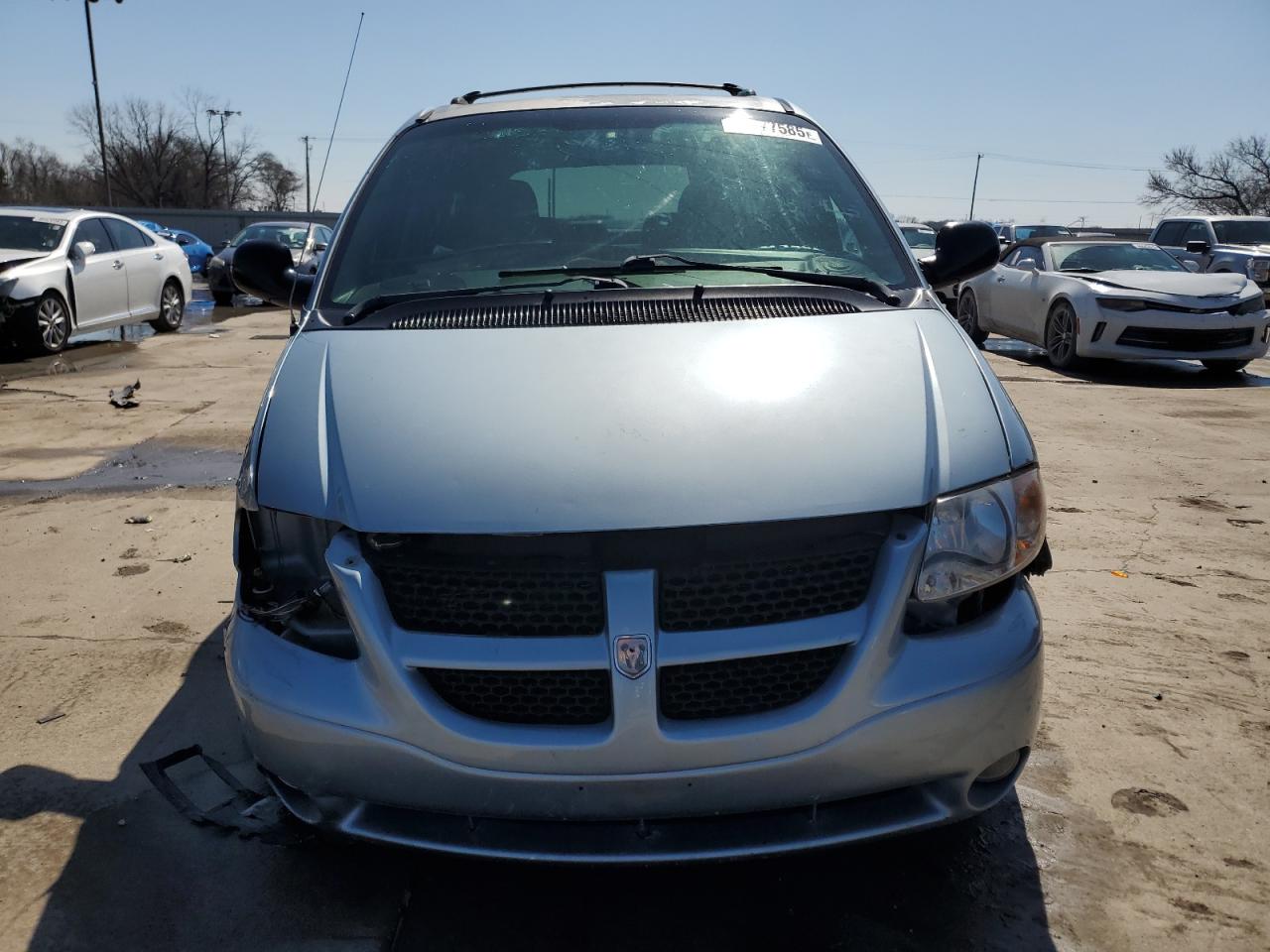 2004 Dodge Caravan - Image 5