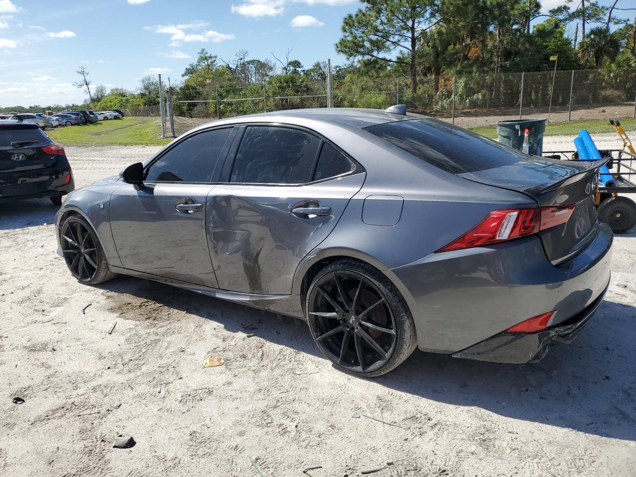 2015 Lexus IS - Image 2